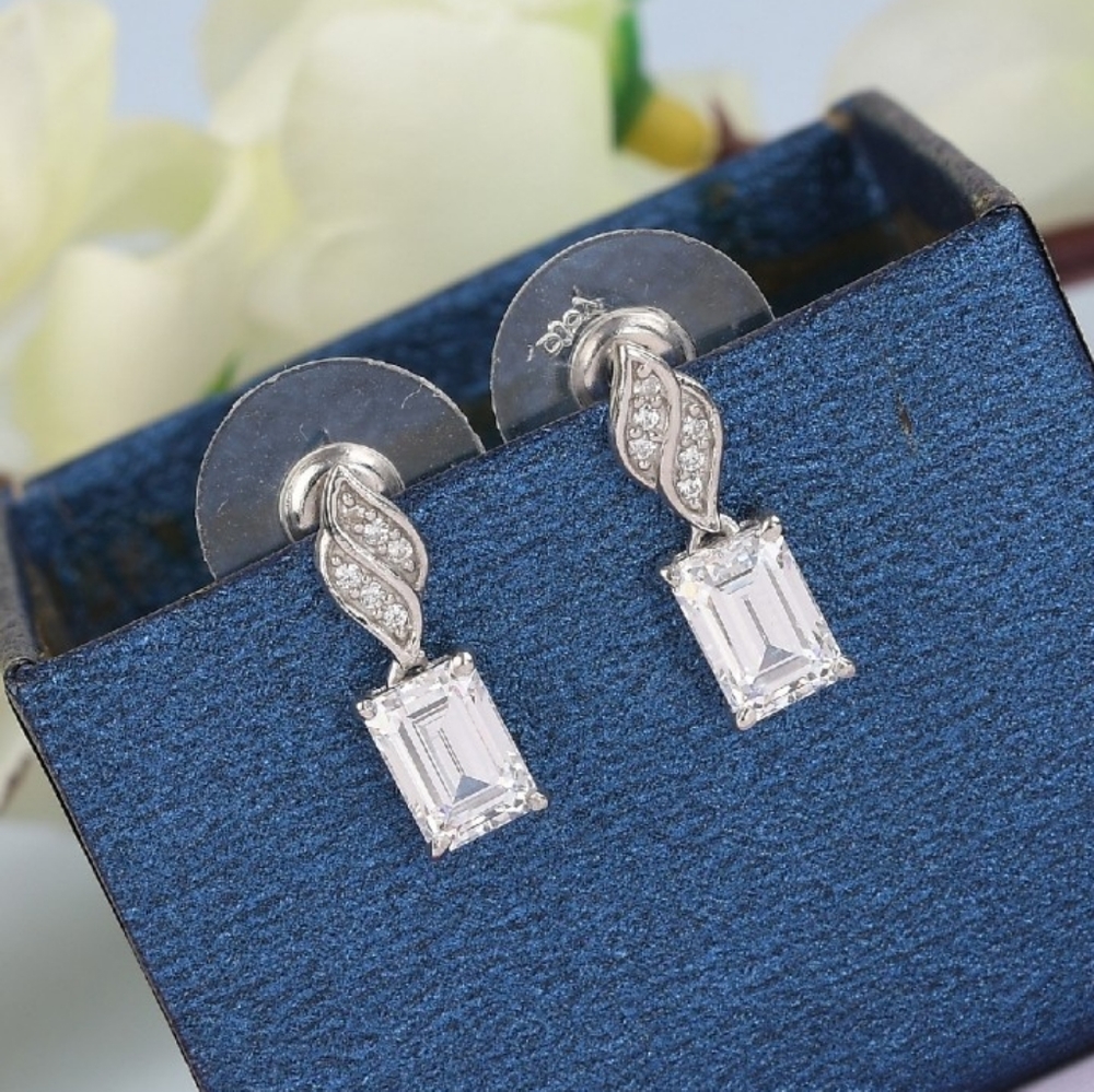 NWT Lustro Stella Premium Cubic Zirconia from Swarovski Stud Earrings